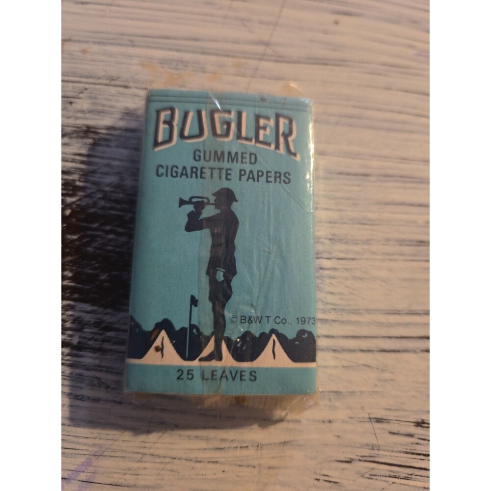 Vintage 25 Leaves Sealed Pack of 8 BUGLER Gummed Papers Sealed